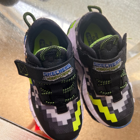 Toddler Boy shoes 11 and 12 Low Top Jordan 11, Nike airmax - Picture 12 of 13